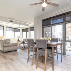 Luxurious Downtown  2 bedroom 2 bath- 1M Parking included
