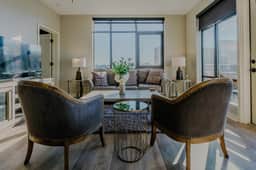 Luxurious City and River Views-2 bed 2 bath Corner Unit-High floor #521 - Image 4